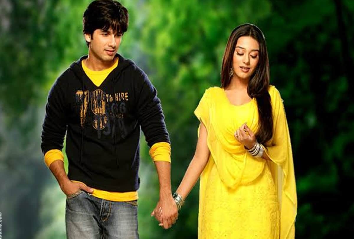 Amrita Rao was first choice of Rakesh Roshan to cast in Krrish with Hrithik Roshan Priyanka Chopra replaced