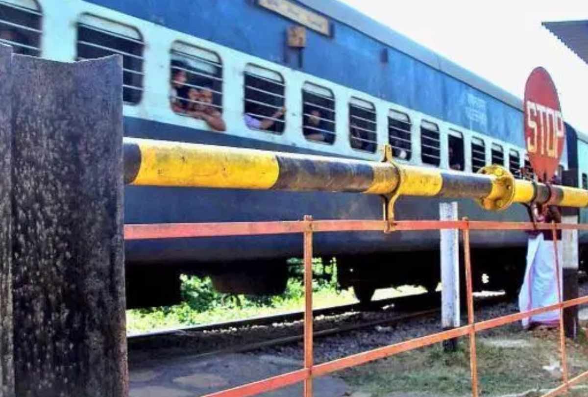 railway board made new rules to prevent accident on crossings