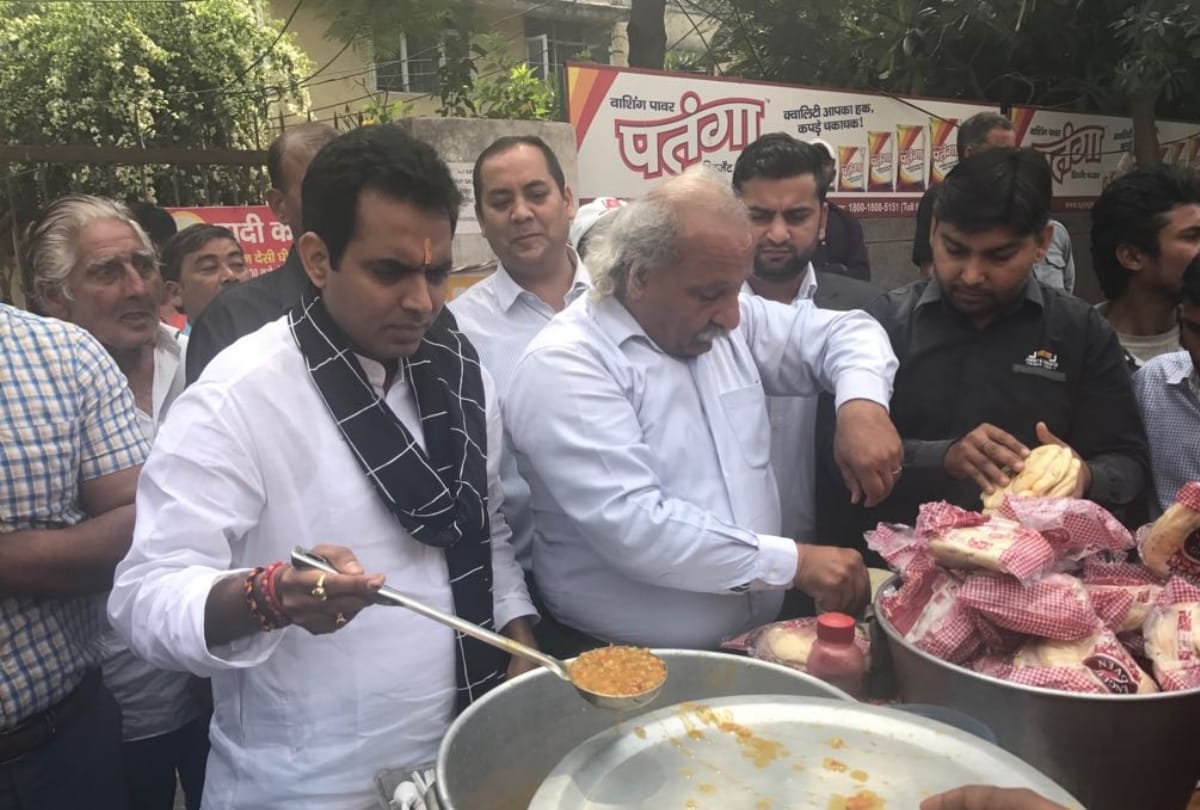 man start dadi ki rasoi full plate meal only five rupees in noida