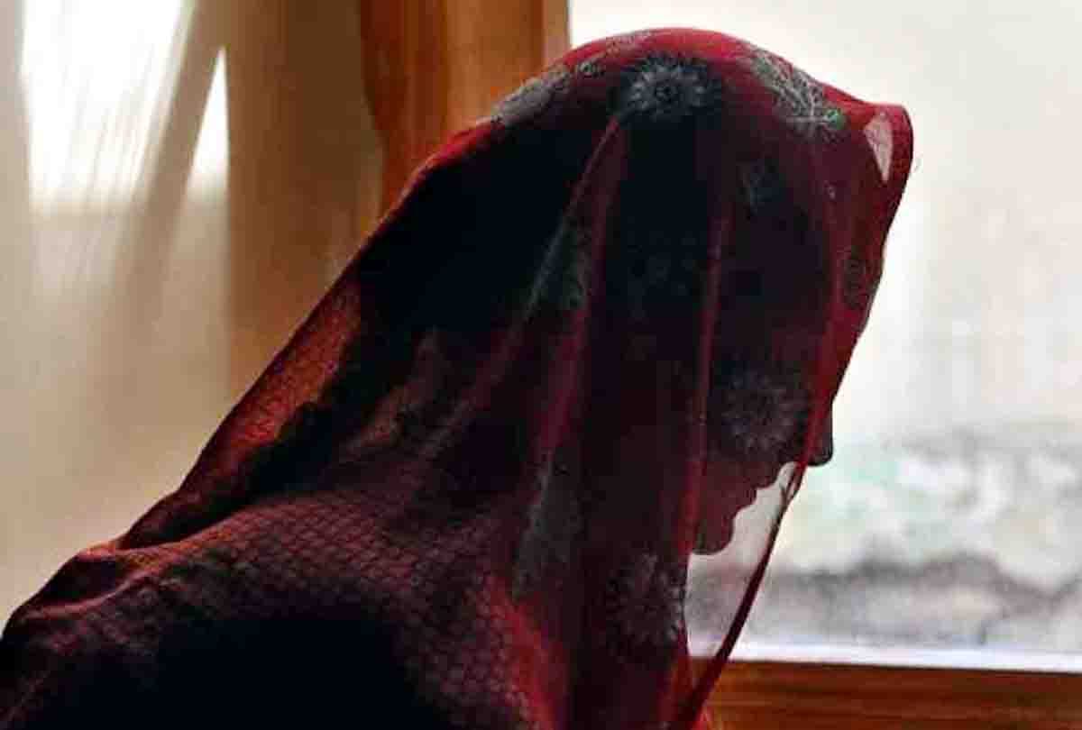 Hindu girl's religion changes Priest arrested