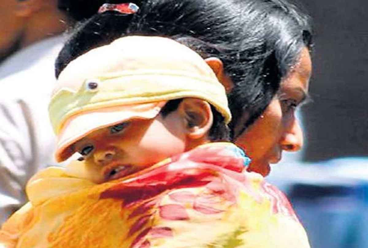 Two people die from heat stroke