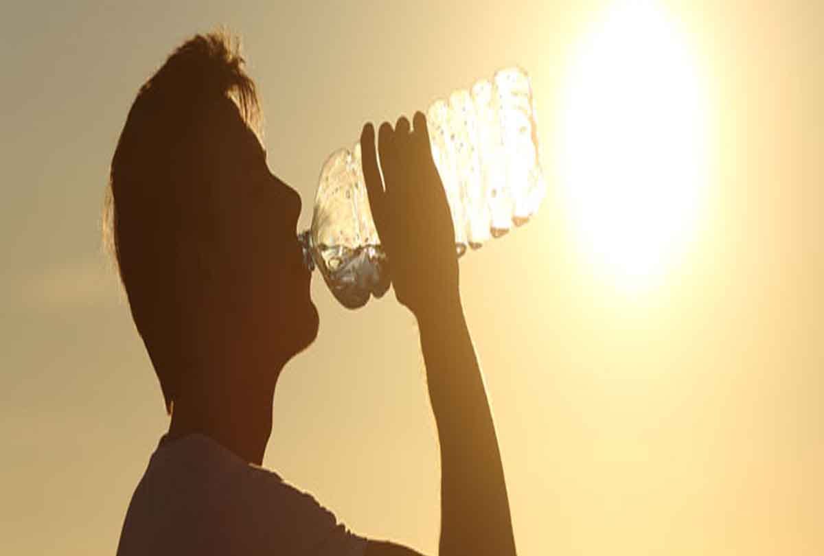Two people die from heat stroke