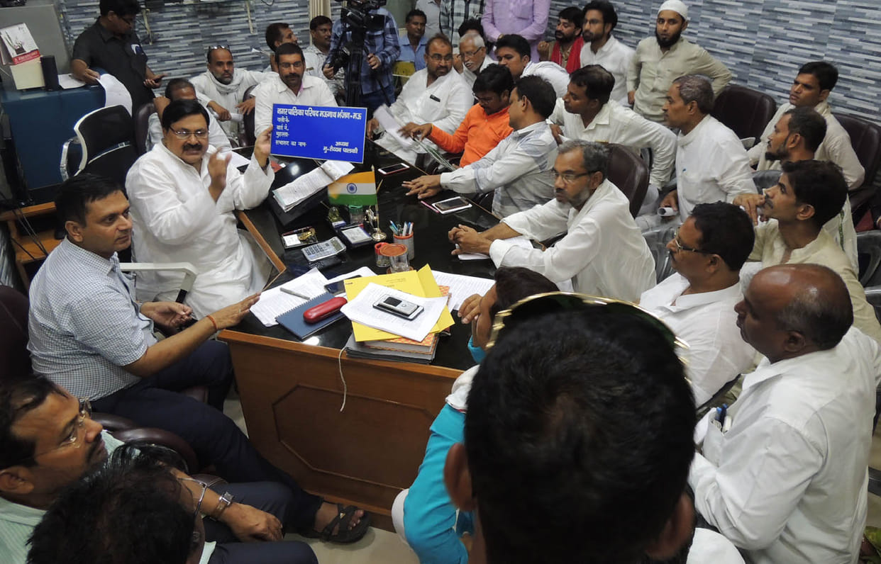 Development work to be done in 10 crores in the city