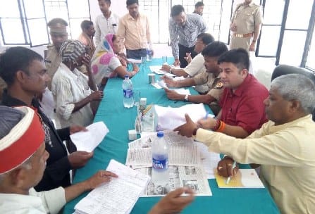 DM angry over people on samadhan diwas
