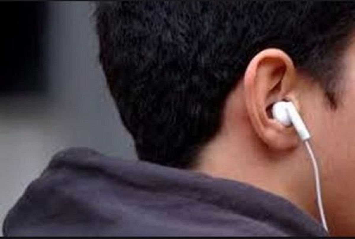 Buy earphones in new arrivals lockdown