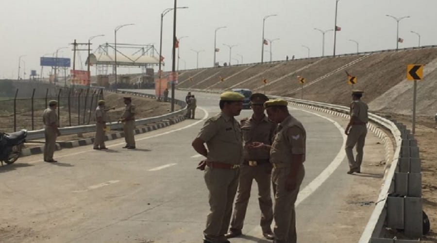 accident on the Eastern Peripheral Express Way, two died, many serious