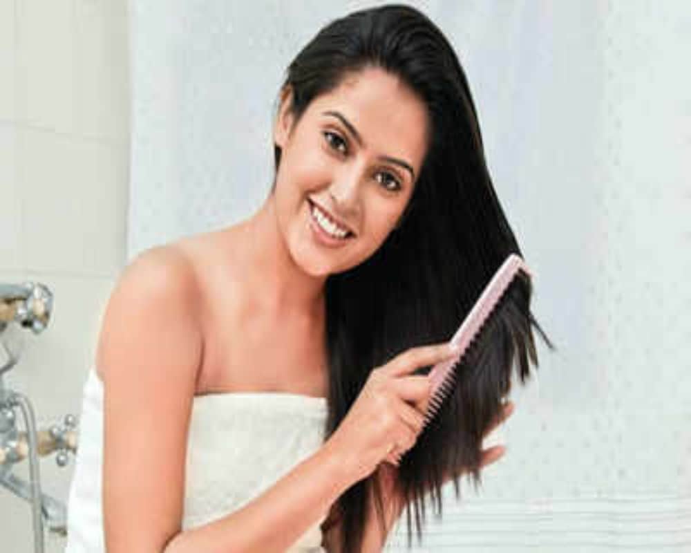 right diet can stop hair fall, eat these superfoods for healthy hair