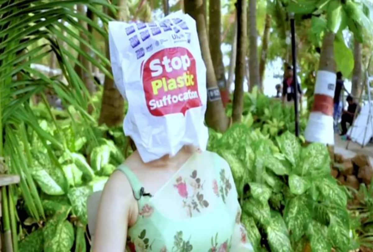 Kangana Ranaut wears a plastic suffocation on World Environment Day