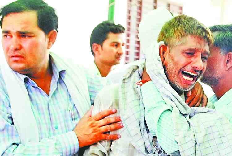 before daughter marriage, father brother and five relatives died in road accident