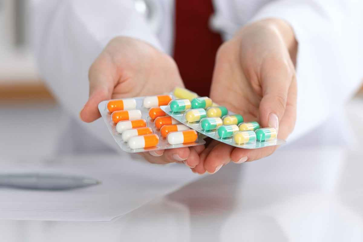 You can buy medicine form these mobile apps with discounts