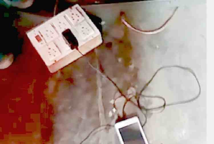 boy died after blast in mobile ear phone in yamunanagar of haryana