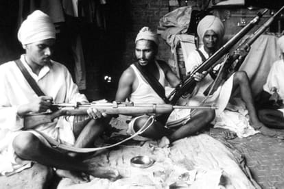 operation blue star: when Indian tanks are on golden temple