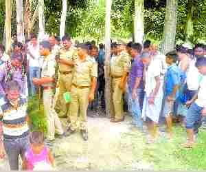 Protest against wine shop in village