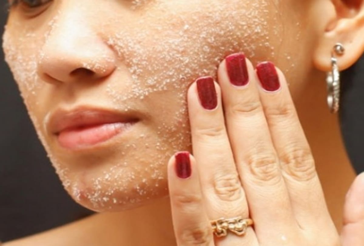 Use salt for glowing skin hair teeth and nails