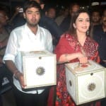 सिद्धिविनायक श्रीगणेश मंदिर में नीता और अनंत अंबानी