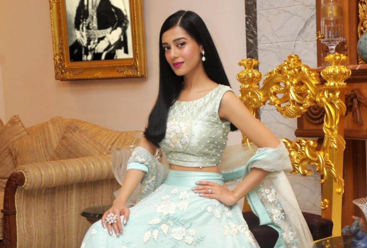 Anniversary special Amrita rao tied knot with RJ Anmol in a secret marriage in 2016 talked about her love story