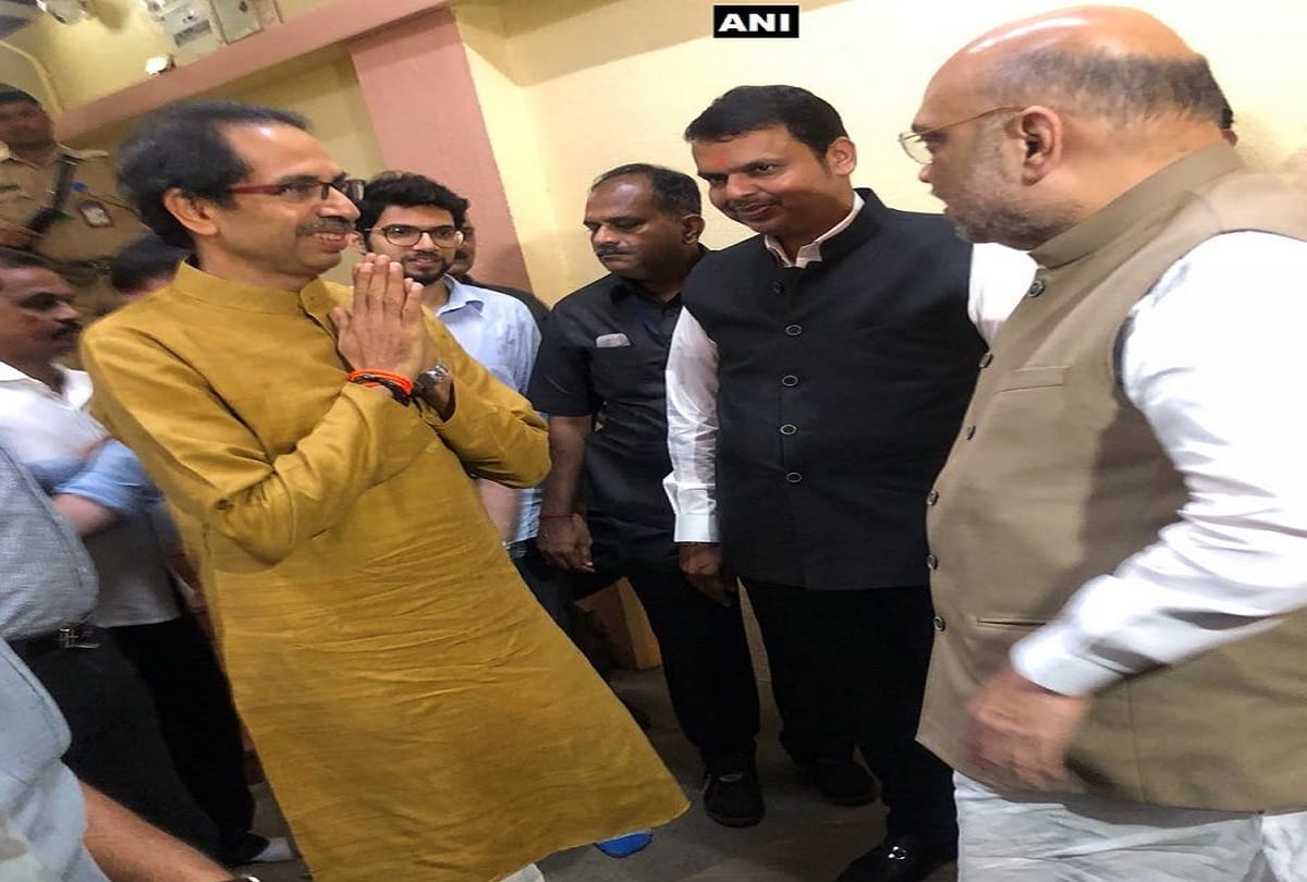 Amit Shah meets Uddhav Thackeray, meeting for 2 hours in closed room