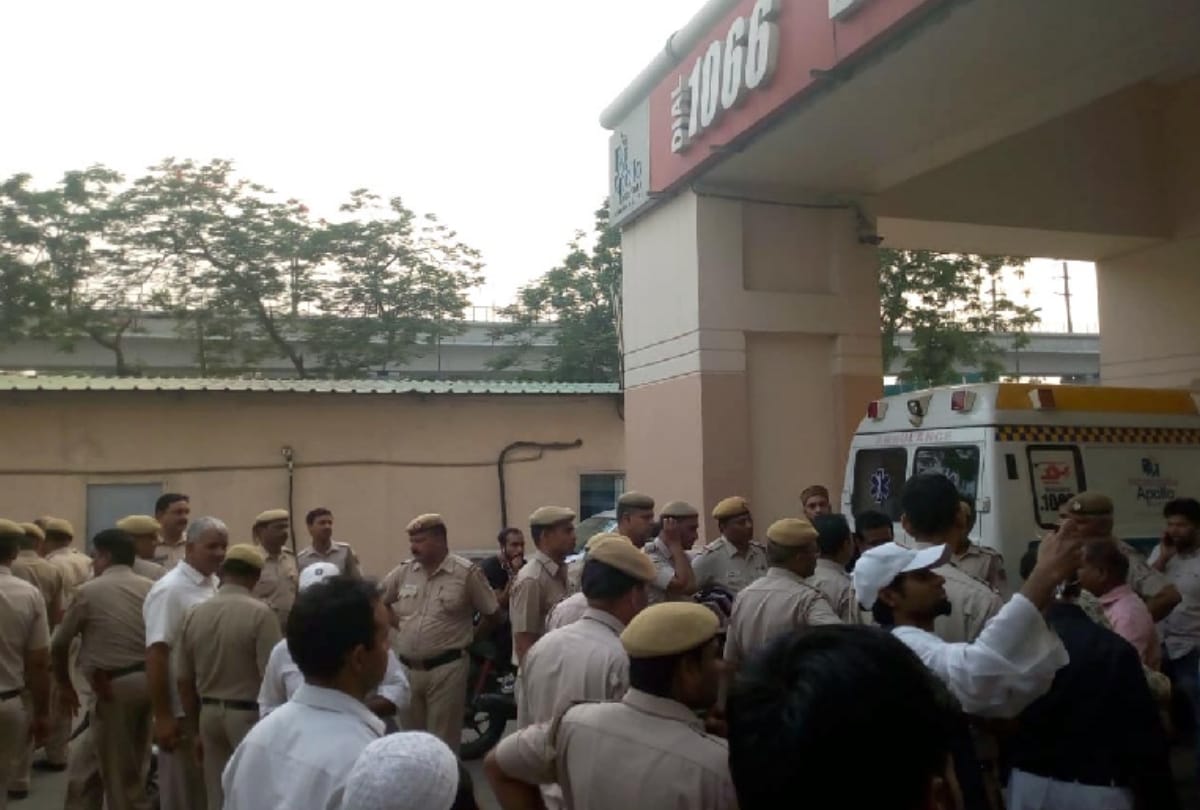 delhi apollo hospital shows big negligence towards ews category patient not admitted she died