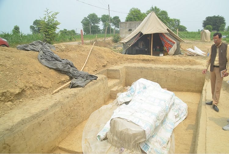 Baghpat Pics: 5 thousand years old cemetery, 2 chariots male skeletons found in historical search