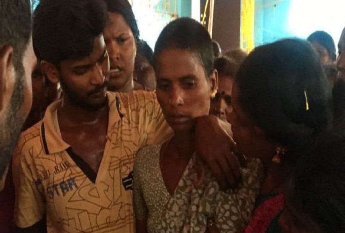 story of labourer topper daughter who eat poison to suicide in Tamil Nadu