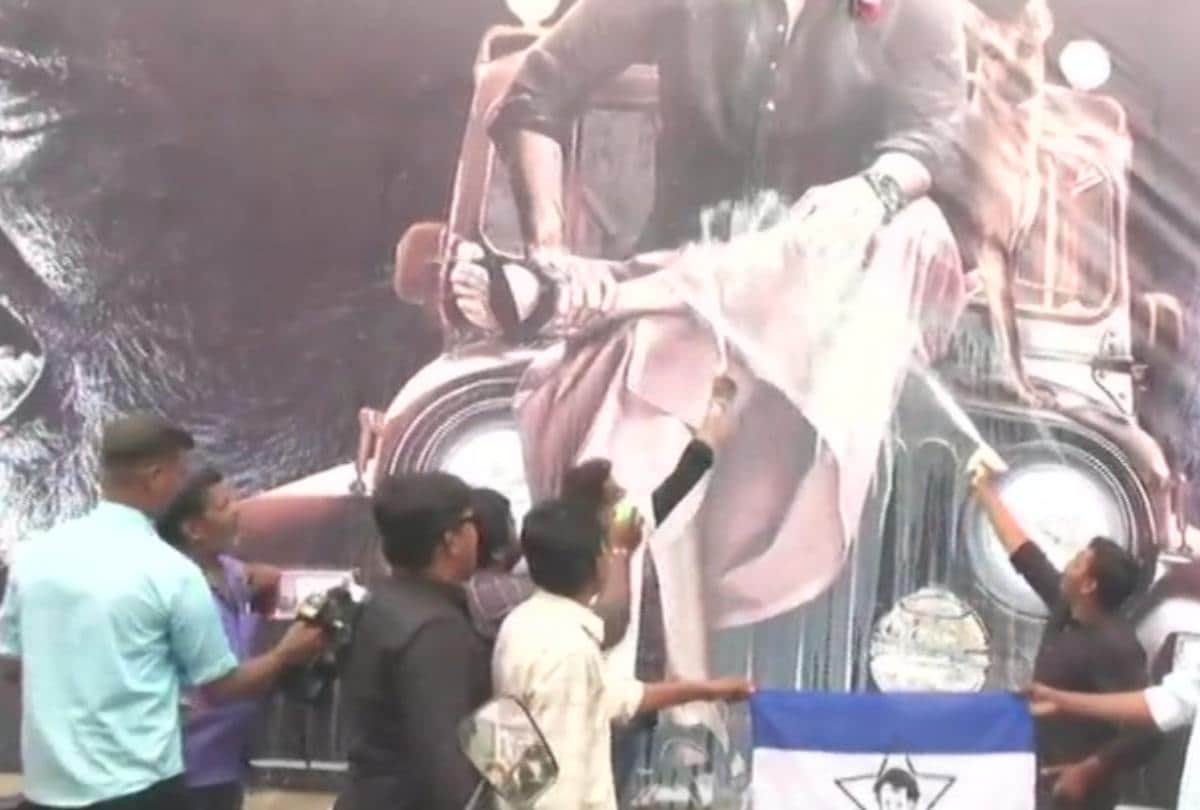 Rajinikanth crazy fans bath Kaala film poster with milk 