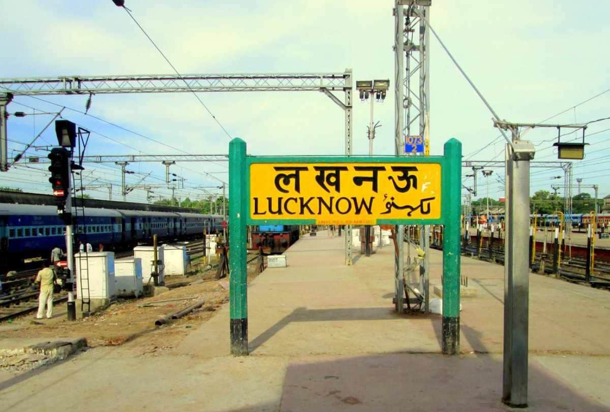 Railway gives tickets for 108 passengers in 90 seats bogie of badshahnagar intercity