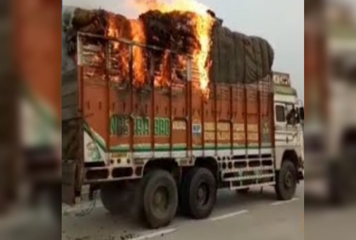 messive fire on truck at estan perifaral expressway