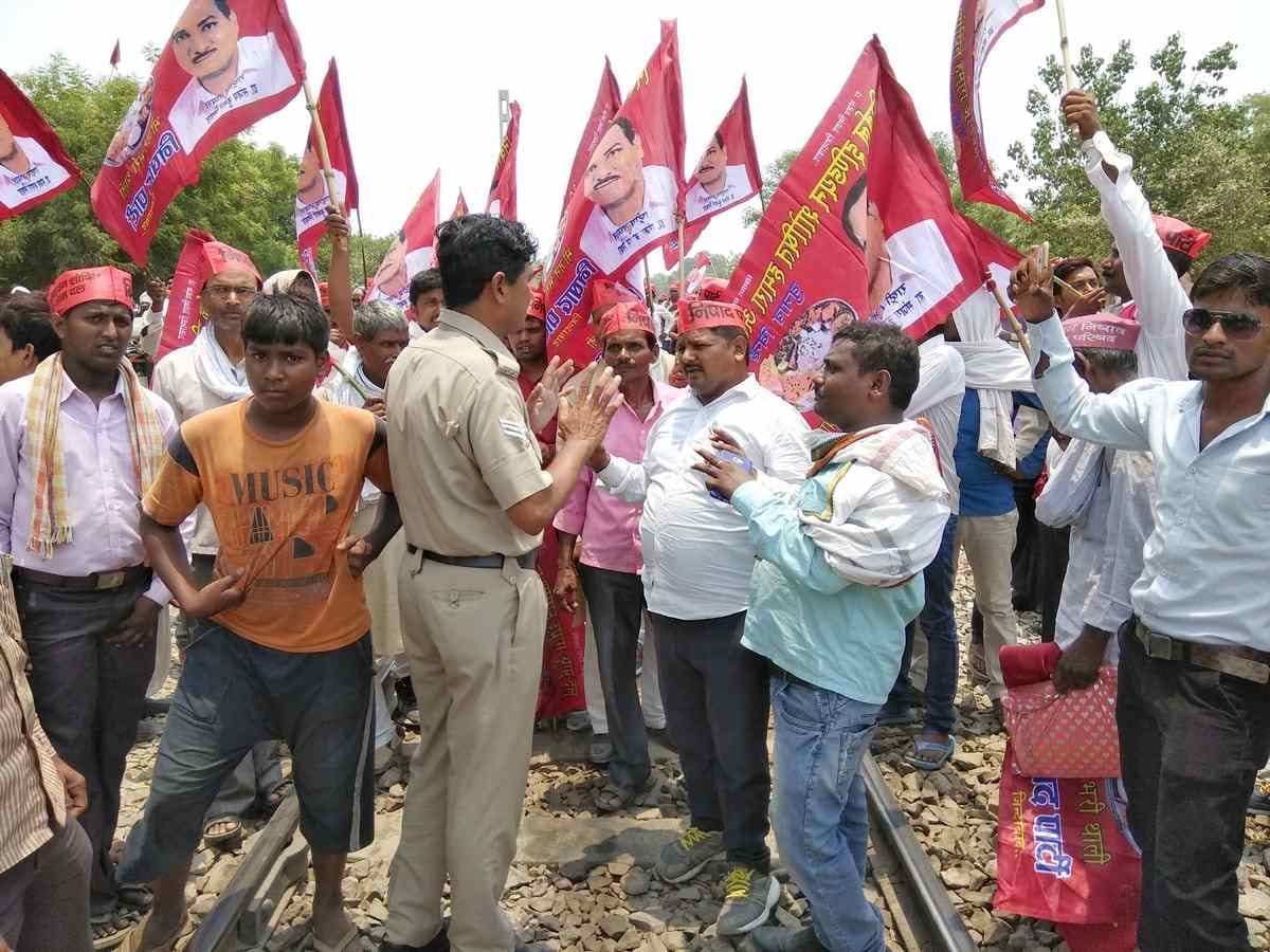 Nishad party protest in purvanchal for reservation