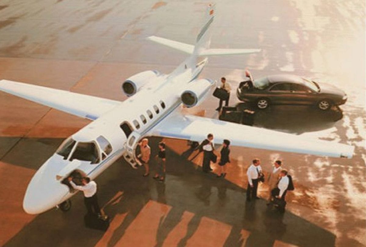 American firm buys plane to fly employees