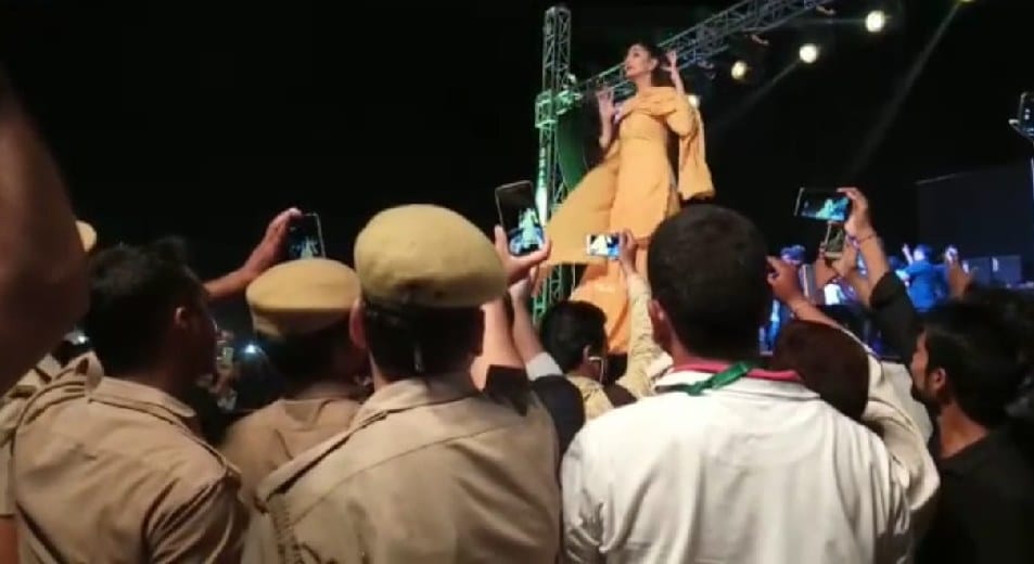 DGP seek action on officials took selfie with sapna 