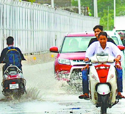 Water lock out at shyamganj bridge