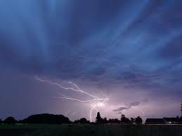 Two minor girl killed from thunderbolt at jaunpur and ballia