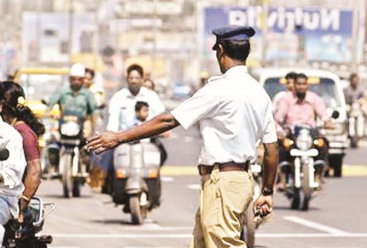 Car rider trampled traffic personnel in Gurugram for not wearing seat belt