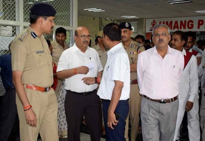 water board JE and two contractor attacked by unknown person at varanasi
