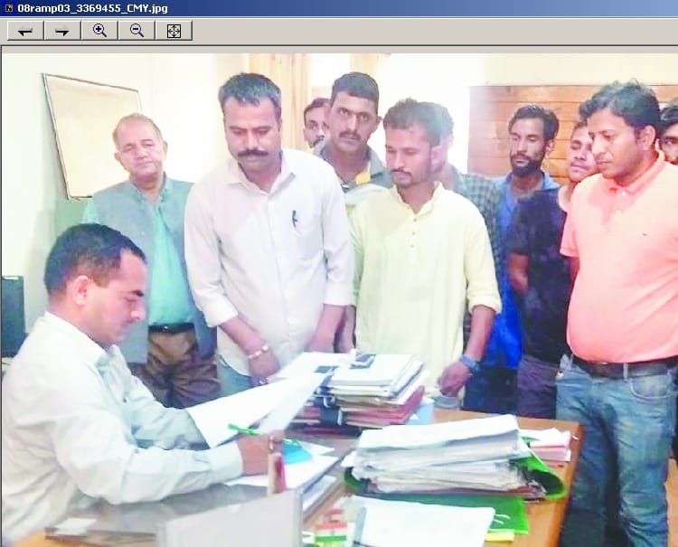 कंपनी 75 प्रतिशत युवाओं को नहीं दे रही रोगजार