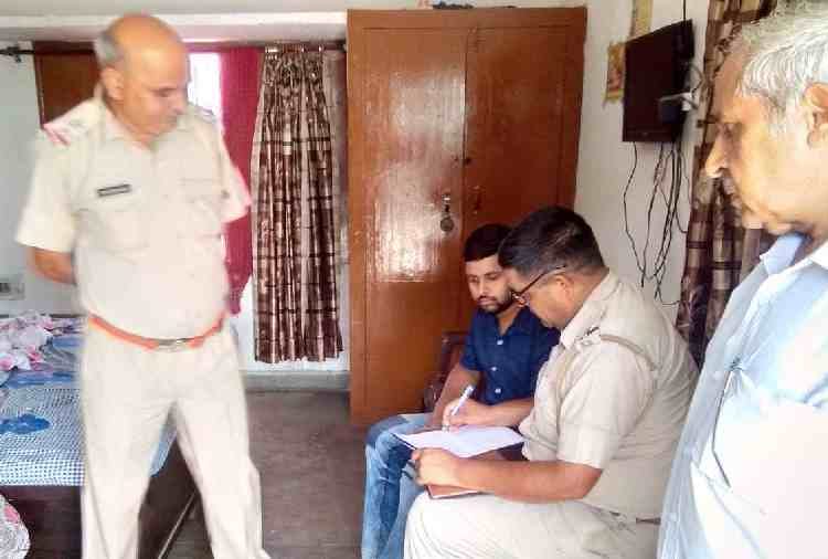 husband commits suicide for wife in ladwa