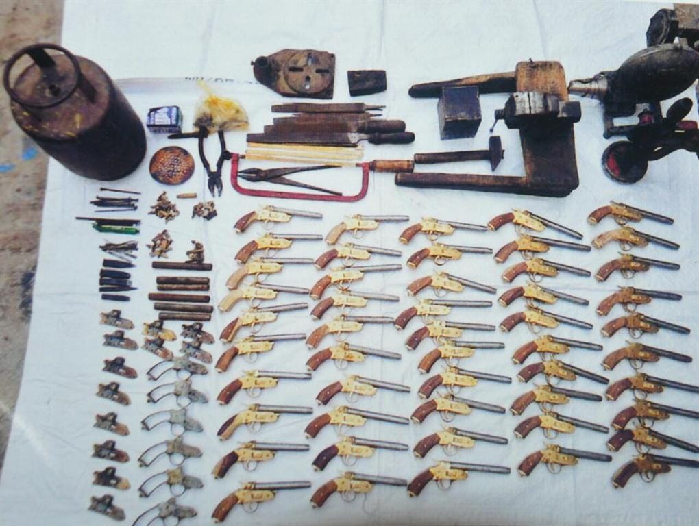 illegal arms factory was seized in Sikandarau, 50 stolen recovered