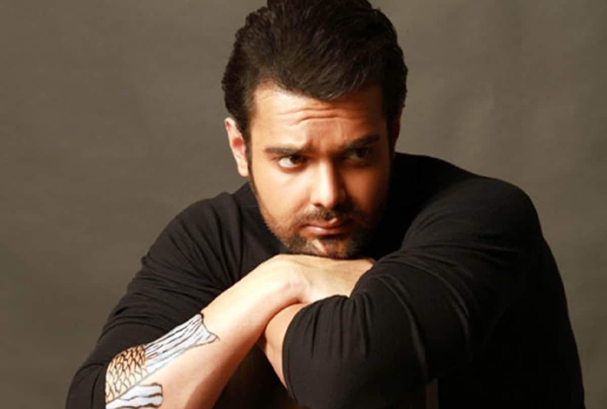 Actress Madalsa sharma to get married with mithun chakraborty son mimoh chakraborty on 7th july