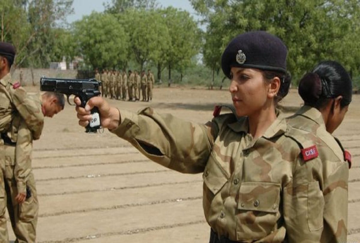 Late by 3 years due to injuries HC lets Muslim girl noor fatima topper join CISF
