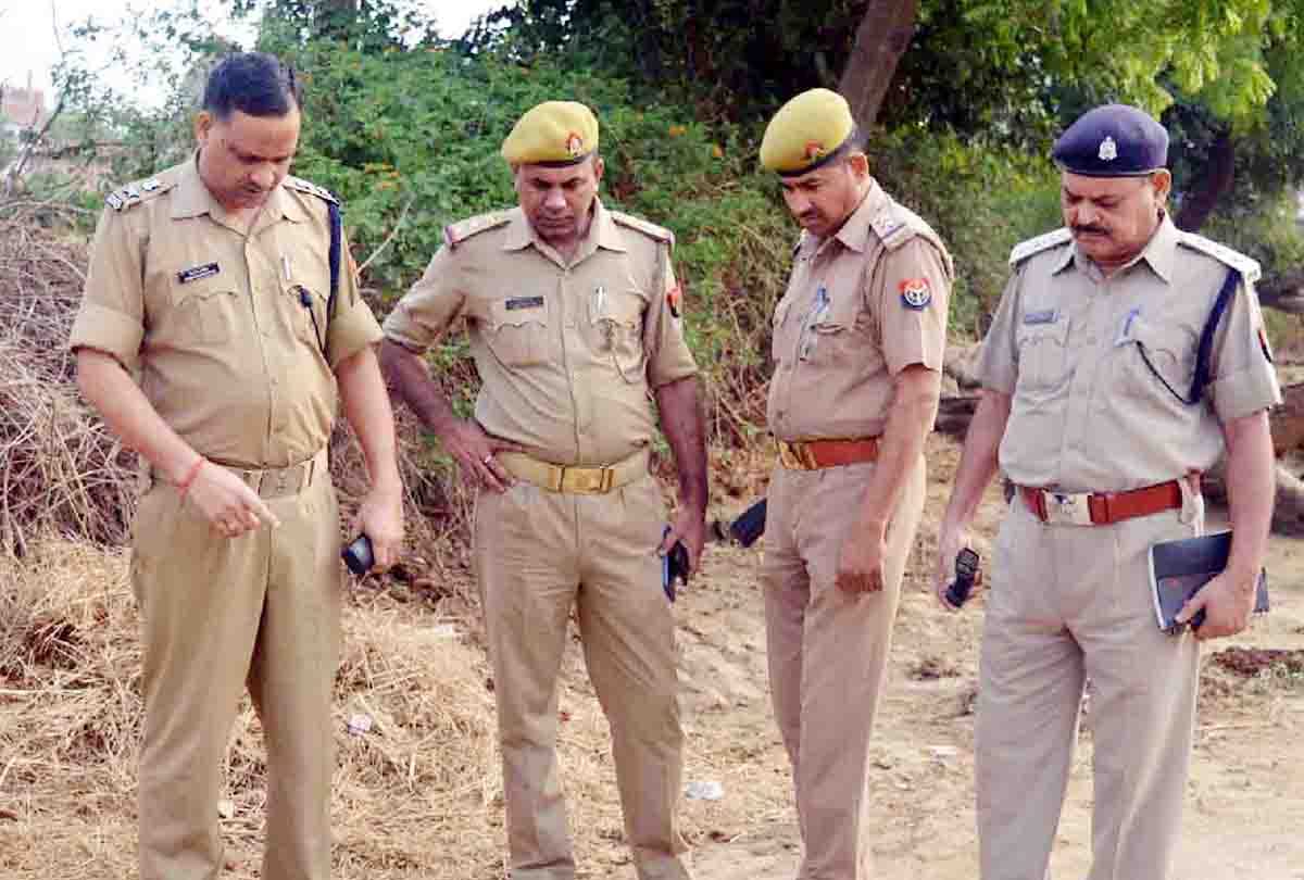 पुलिस लाइंस में एसपी ने परेड का निरीक्षण किया