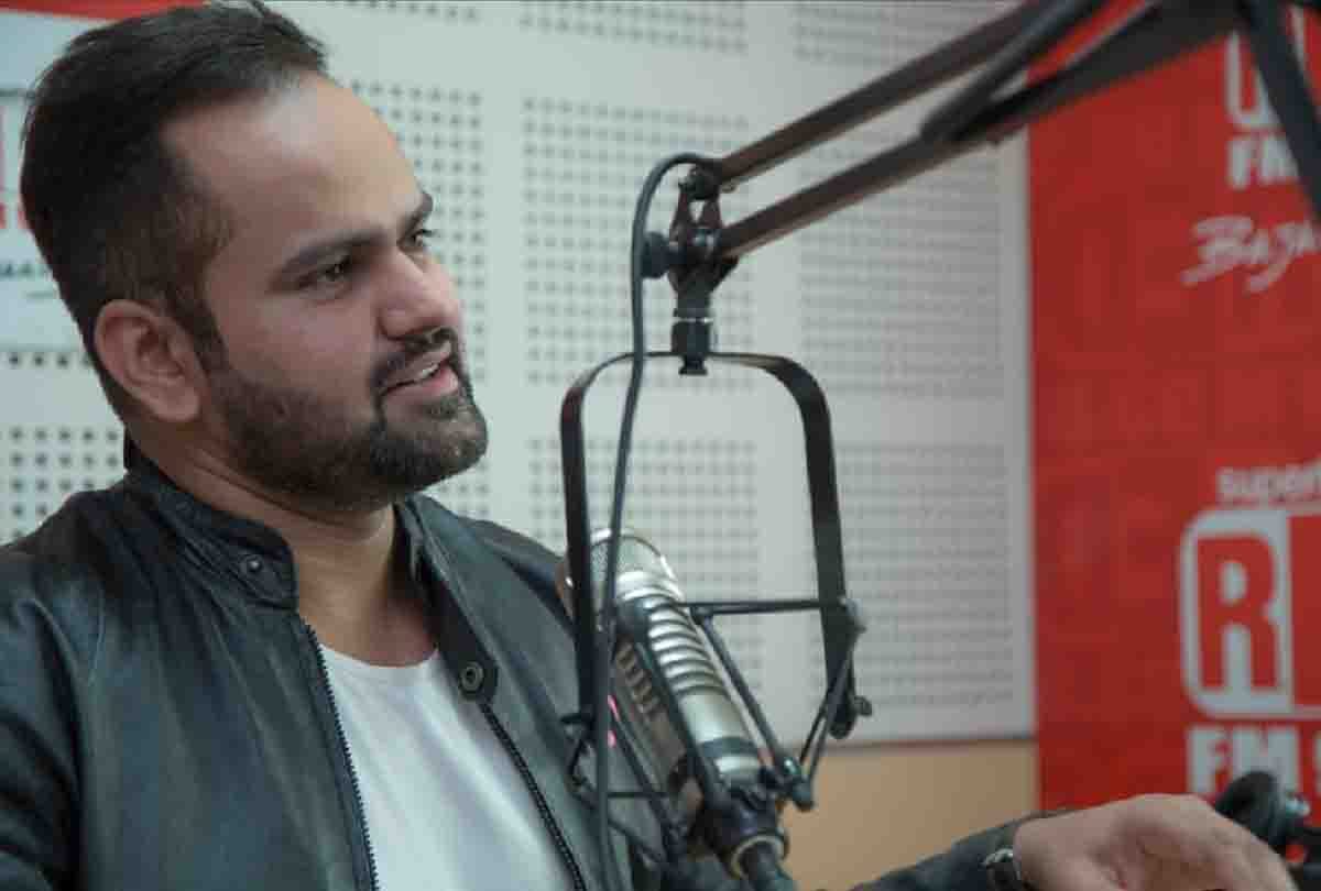 How to prepare yourself a radio jockey