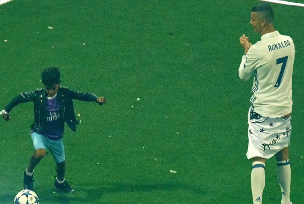 Video: cristiano ronaldo Smiling son scores With Stunning Strike