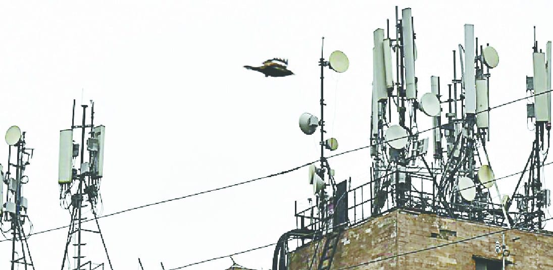 cantt area me mobile tower ka rastaa saaf