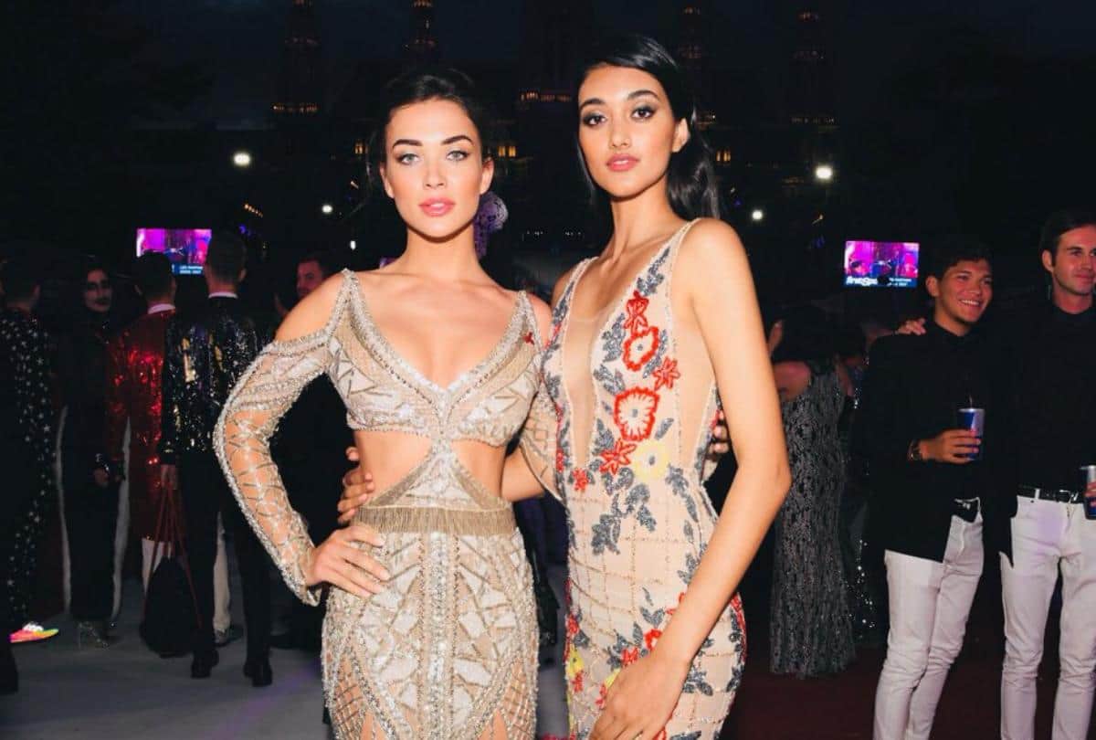 Fans Confused of amy jackson new picture