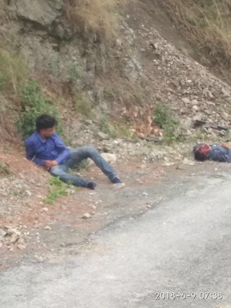 car fell from hill three dead two injured  