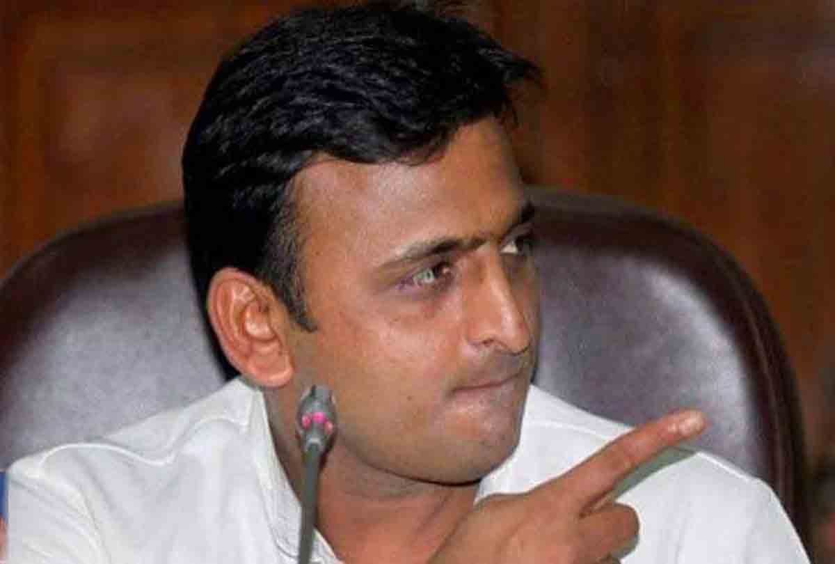 national president of samajwadi party akhilesh yadav in etawah