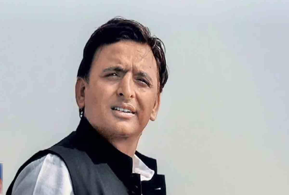 national president of samajwadi party akhilesh yadav in etawah
