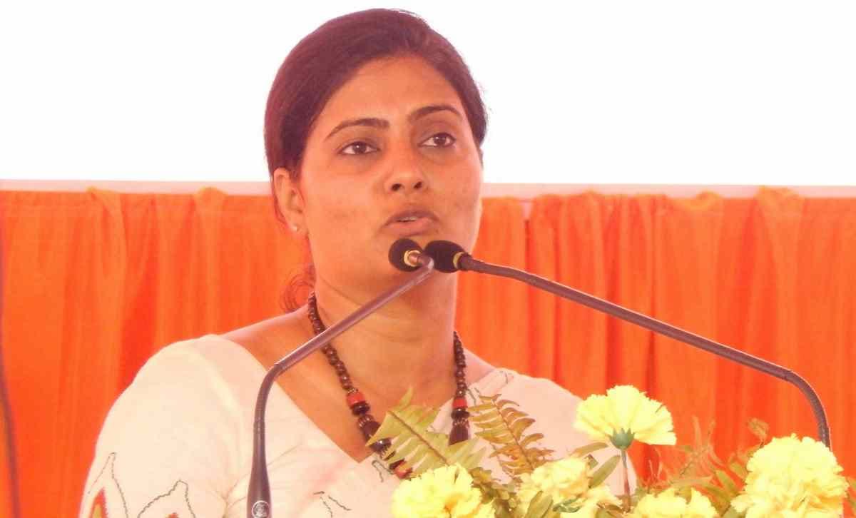 fir filed of accused for making obscene comments on Facebook against anupriya patel mirzapur