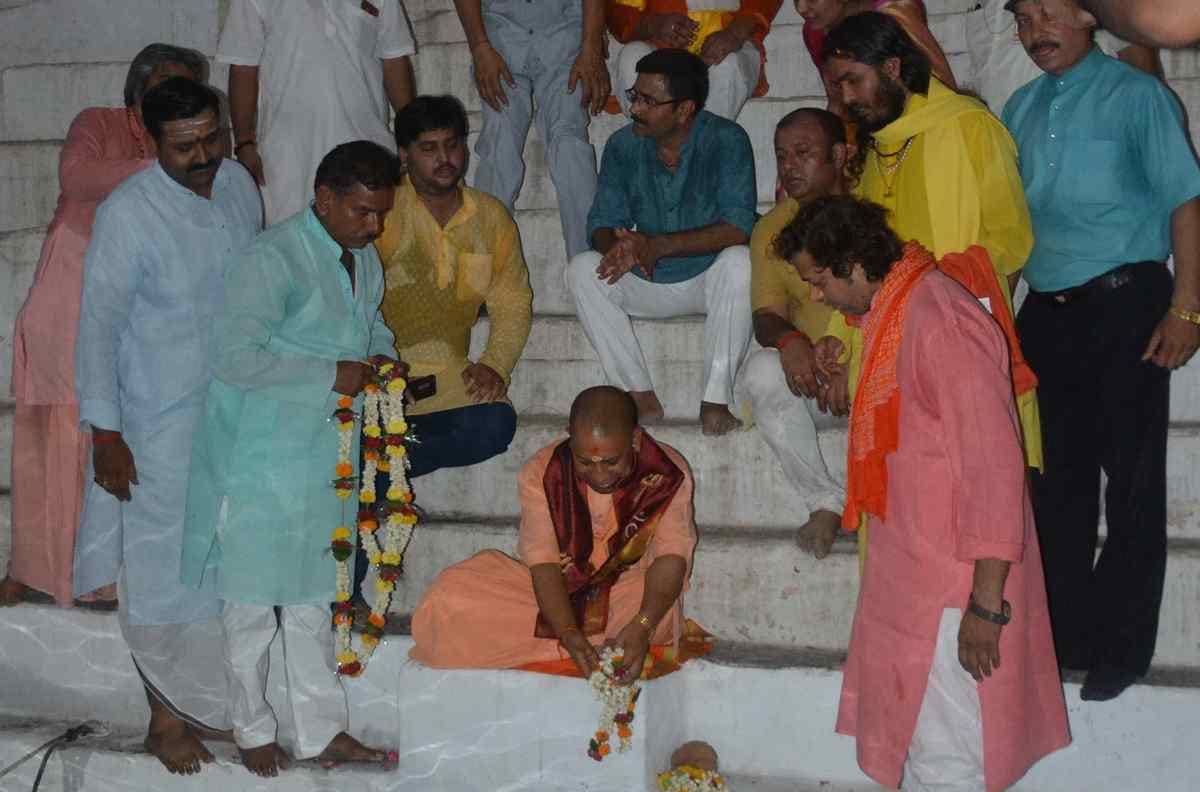 CM yogi adityanath do panchkroshi yatra in varanasi