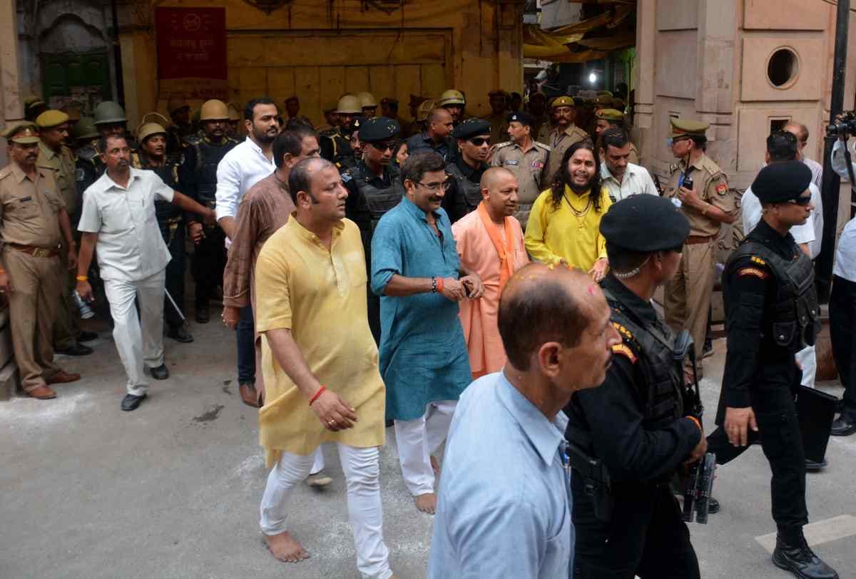 CM yogi adityanath do panchkroshi yatra in varanasi